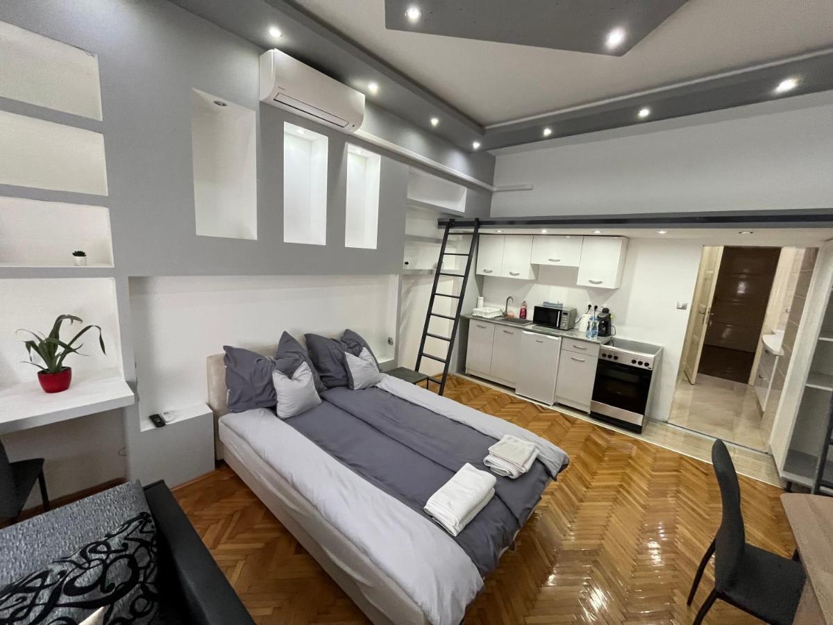 Szechenyi Apartman ميسكولك المظهر الخارجي الصورة
