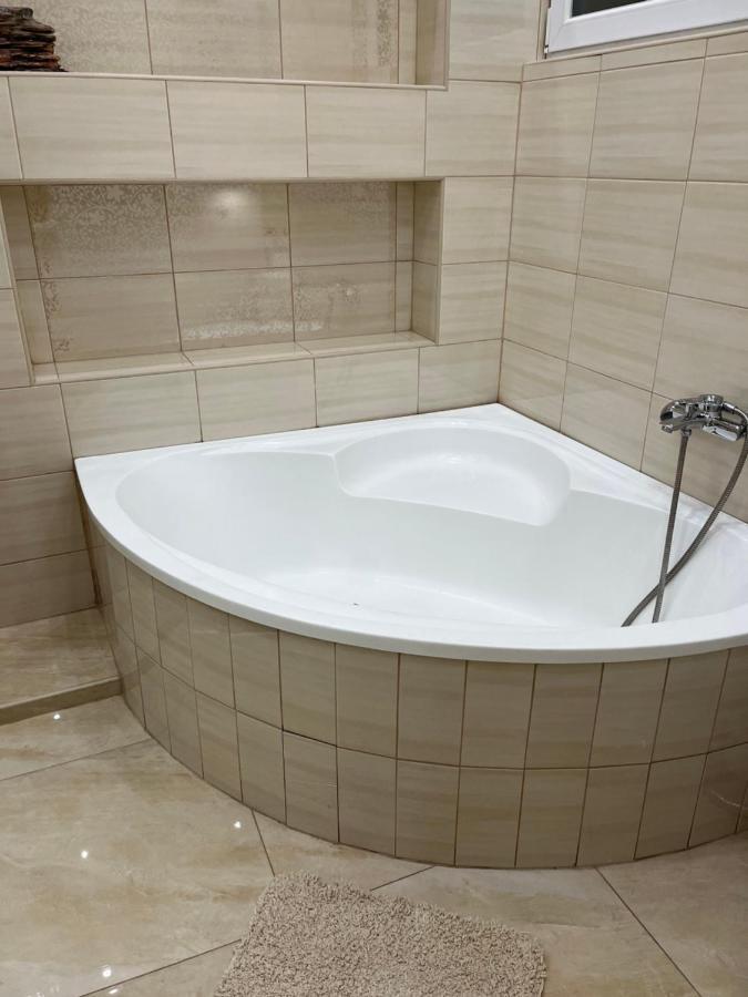 Szechenyi Apartman ميسكولك المظهر الخارجي الصورة